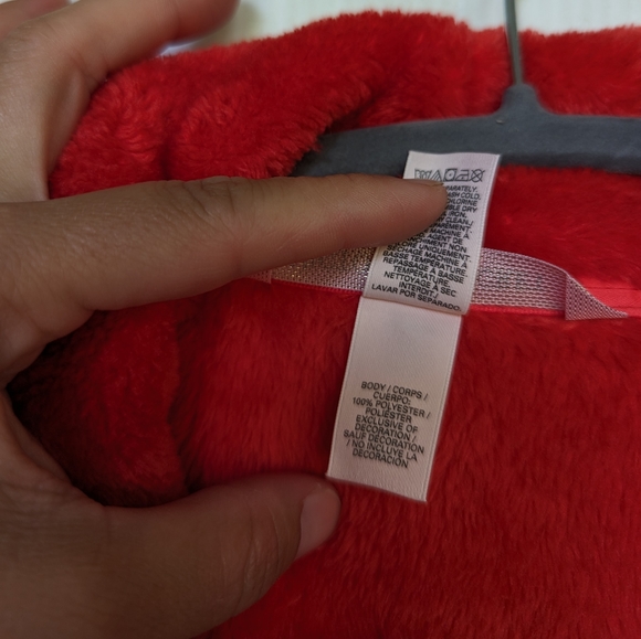 VICTORIA'S SECRET women's red plush soft and cozy fleece bath robe - Picture 3 of 12